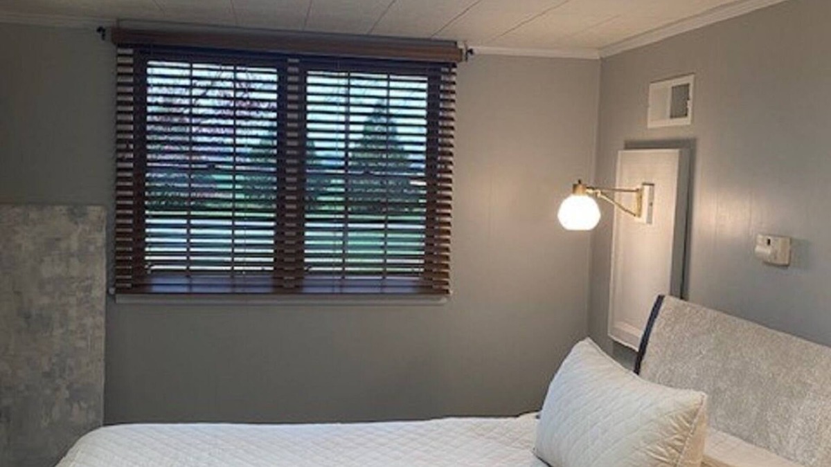 Sandusky Cabin | 9 miles to Cedar Point. Pet friendly room with 22 acres to play.