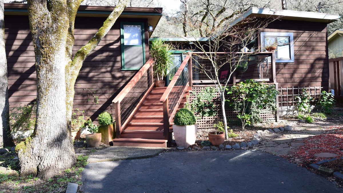 Fetters Hot Springs-Agua Caliente House | 9 Oaks- The gem under the Oak Trees!