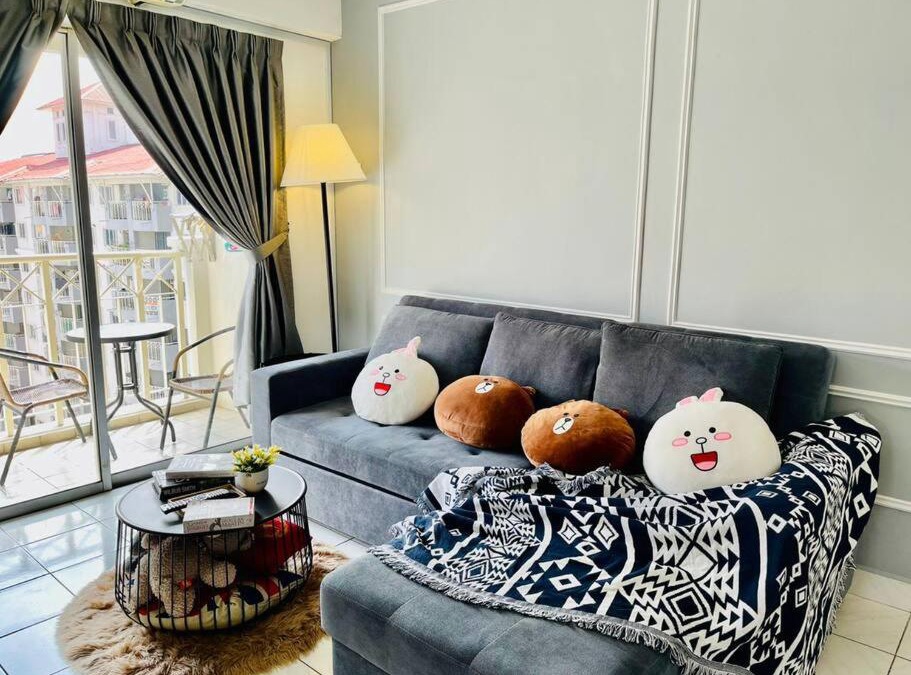 Bukit Jalil Apartment | 9 pax Homestay near Axiata Arena & Pavilion 2