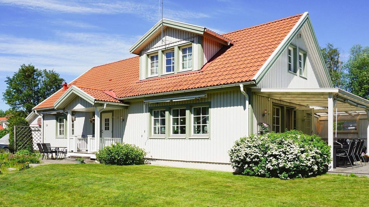 Sollentuna House | 9 person holiday home in SOLLENTUNA-By Traum