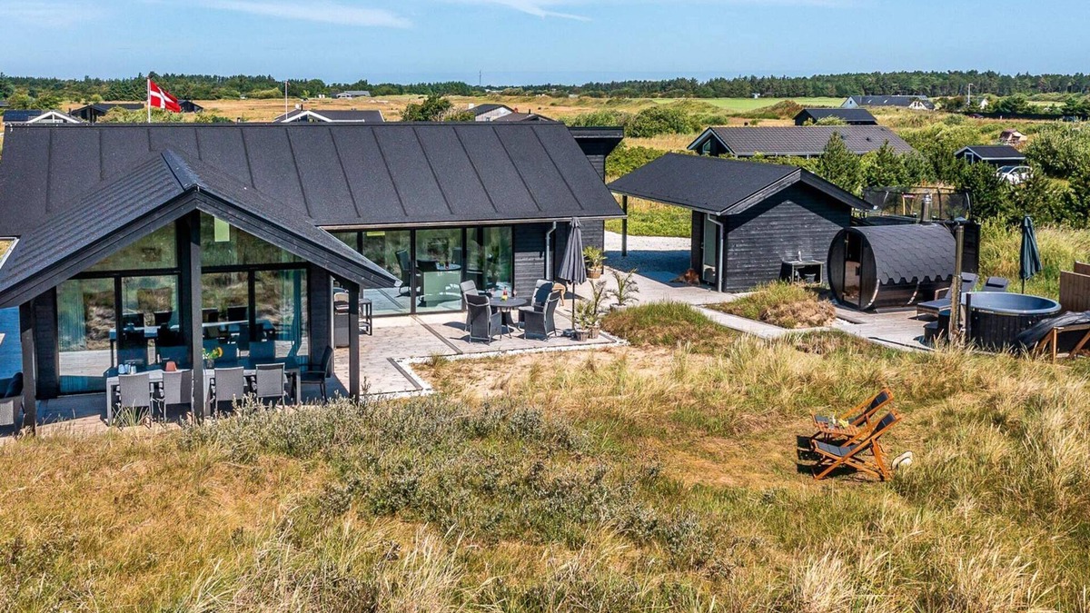 Hirtshals House | 9 person holiday home in Hirtshals