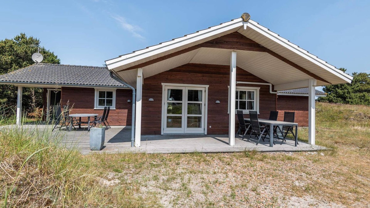 Rindby Strand House | 9 person holiday home in Fanø