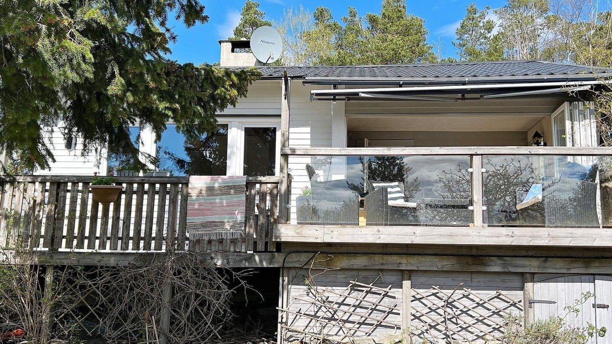 Flemingsberg House | 9 person holiday home in HUDDINGE