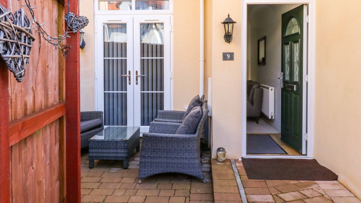 St. Michaels Cottage | 9 SEAFORD SANDS, pet friendly, country holiday cottage in Paignton