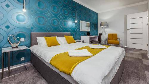 Poznan City Center Apartment | 90 m² Apartment ∙ 2 bedrooms ∙ 9 guests