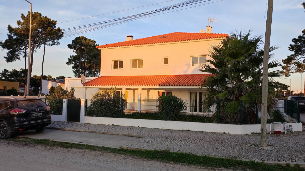 Lagoa de Albufeira Apartment | 90 M2 GROUND FLOOR APARTMENT WITH PRIVATE GARDEN