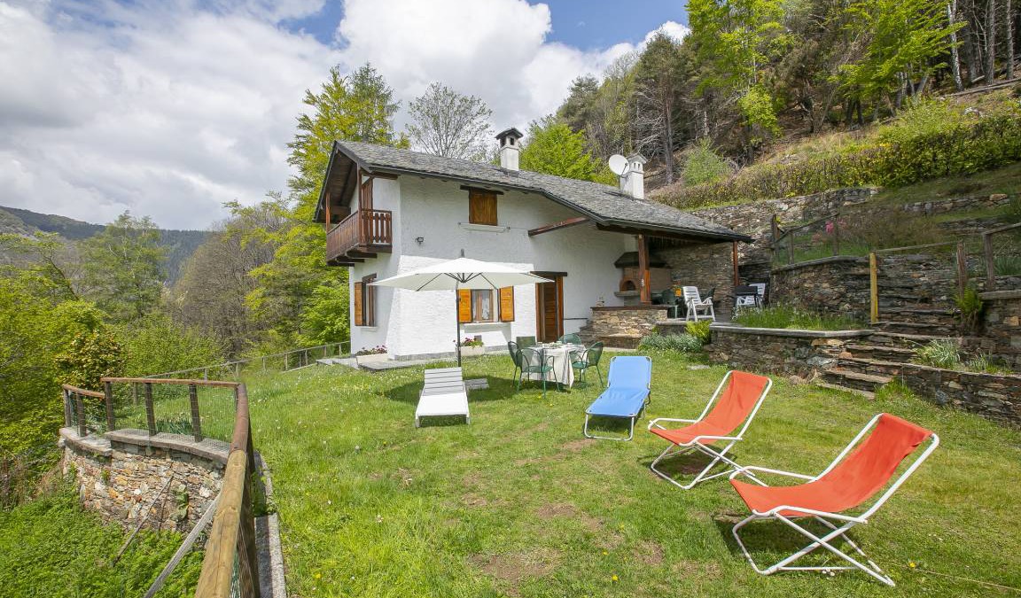 Caprezzo House | 90 m² House ∙ 2 bedrooms ∙ 4 guests