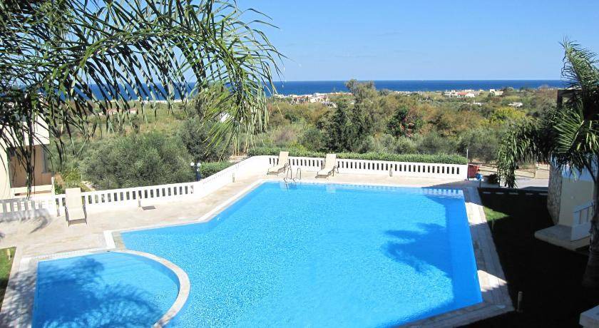 Maleme Resort | 90 m² Resort ∙ 3 bedrooms ∙ 6 guests