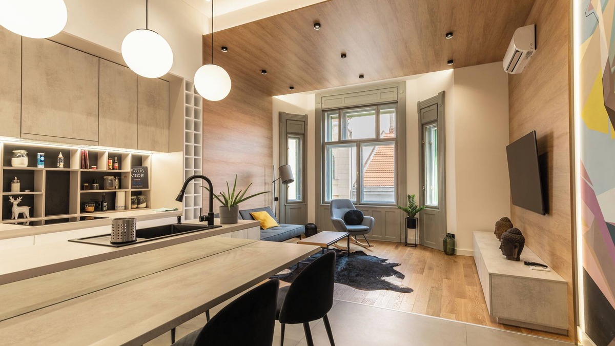 Lagymanyos Apartment | 90m² Family-Friendly , Central Historic Budapest, Food+Bars