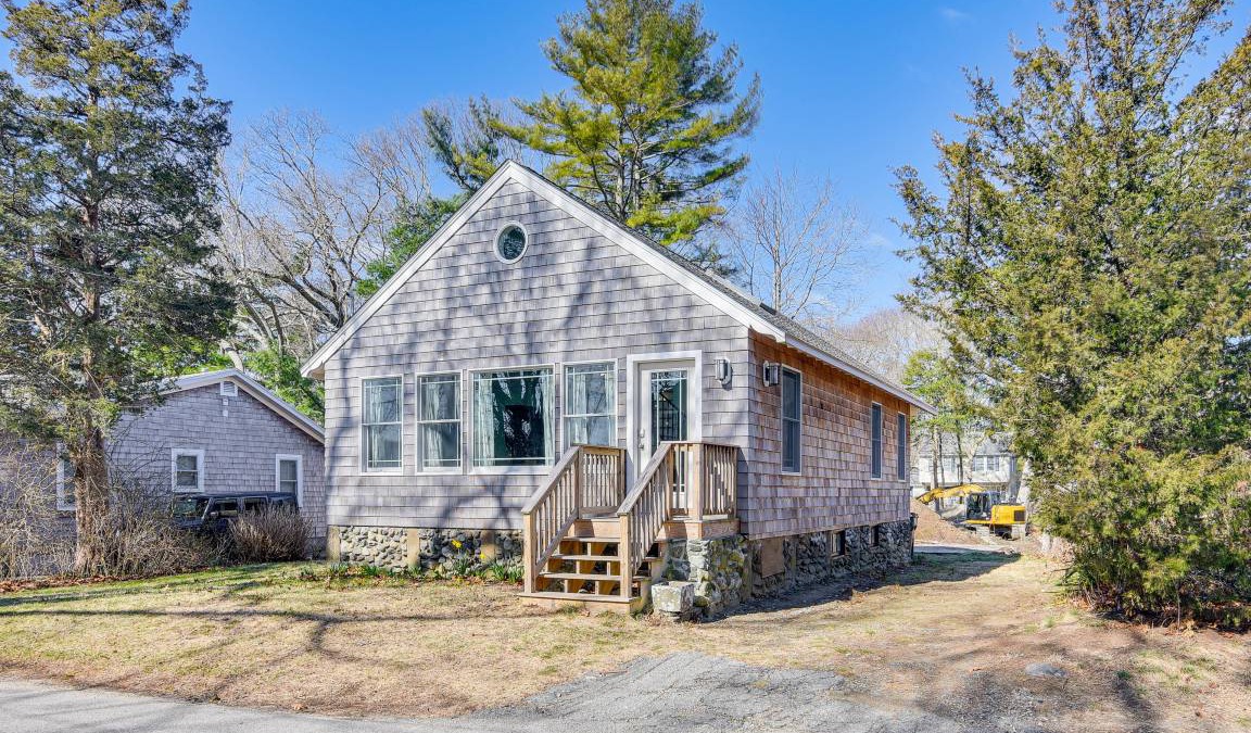 North Kingstown Cottage | 92 m² Cabin ∙ 2 bedrooms ∙ 8 guests