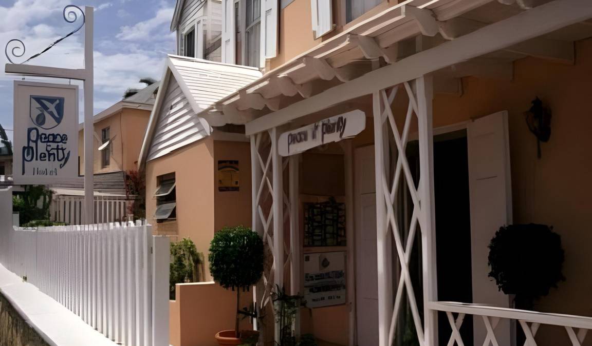 George Town Hotel | 92 m² Hotel ∙ 2 bedrooms ∙ 127 guests