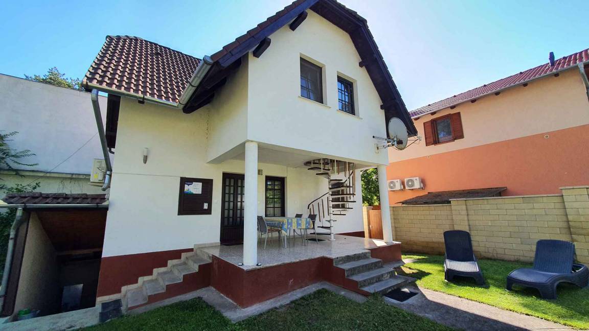 Siofok-Szabadifurdo House | 95 m² House ∙ 4 bedrooms ∙ 8 guests