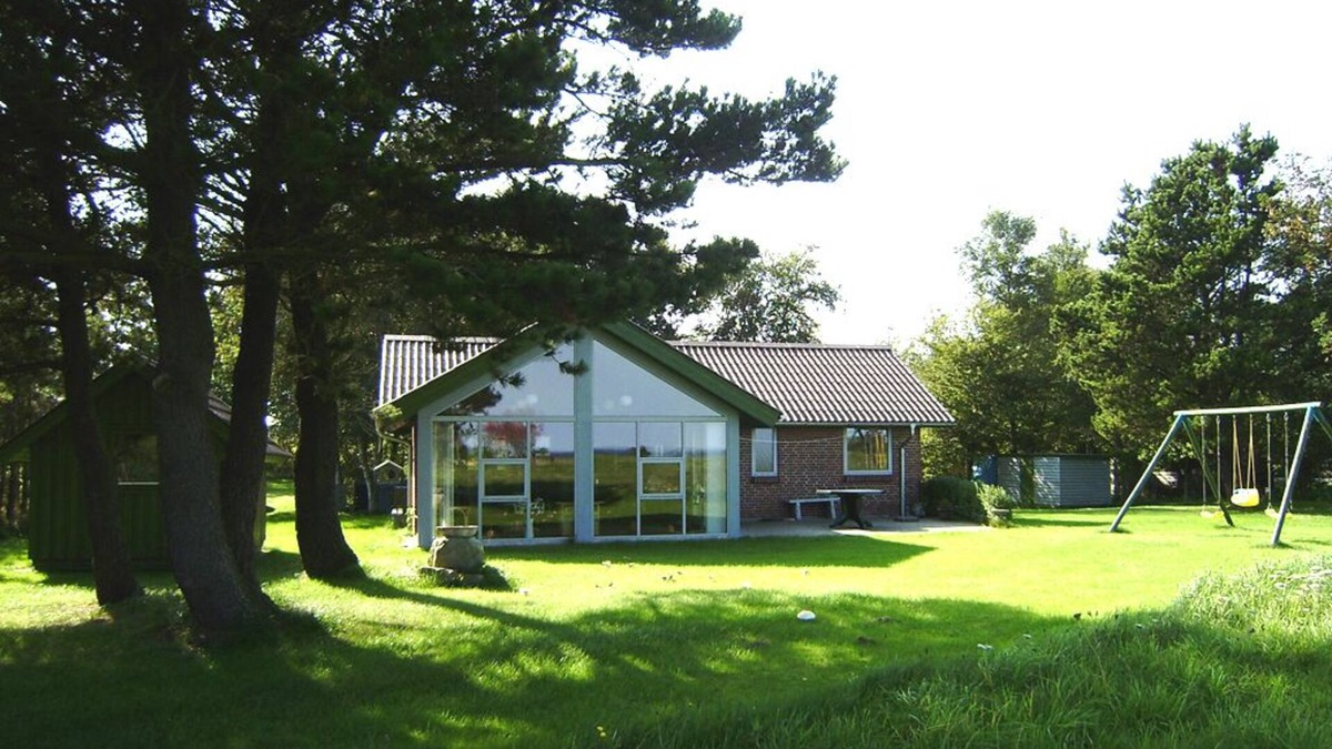Nykobing Mors House | 95 sq. metres lovely holiday cottage in fantastic location with fiord view.