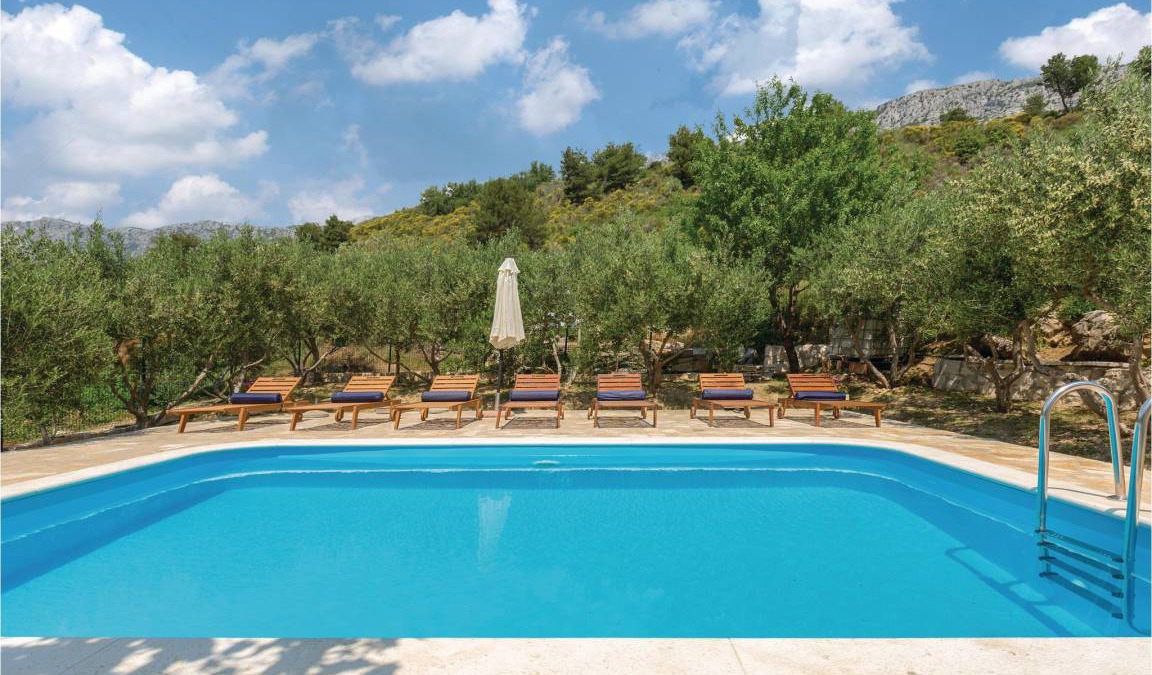 Kastel Sucurac House | 96 m² House ∙ 2 bedrooms ∙ 5 guests