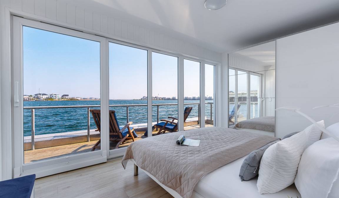 Olpenitz Boat Rental | 97 m² Houseboat ∙ 2 bedrooms ∙ 6 guests