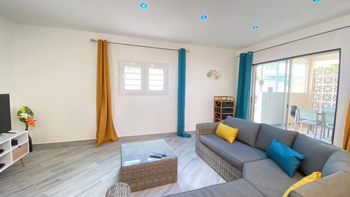 Le Carbet Villa | 972M : Beautiful air-conditioned villa with garden