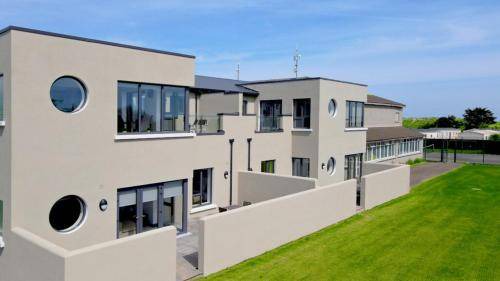 Rosslare Apartment | 98 m² Apartment ∙ 3 bedrooms ∙ 9 guests