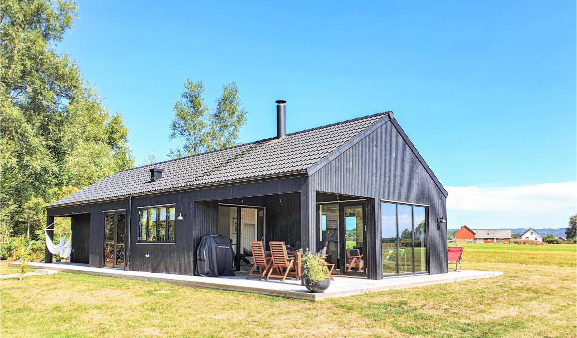 Lervik House | 98 m² House ∙ 3 bedrooms ∙ 6 guests