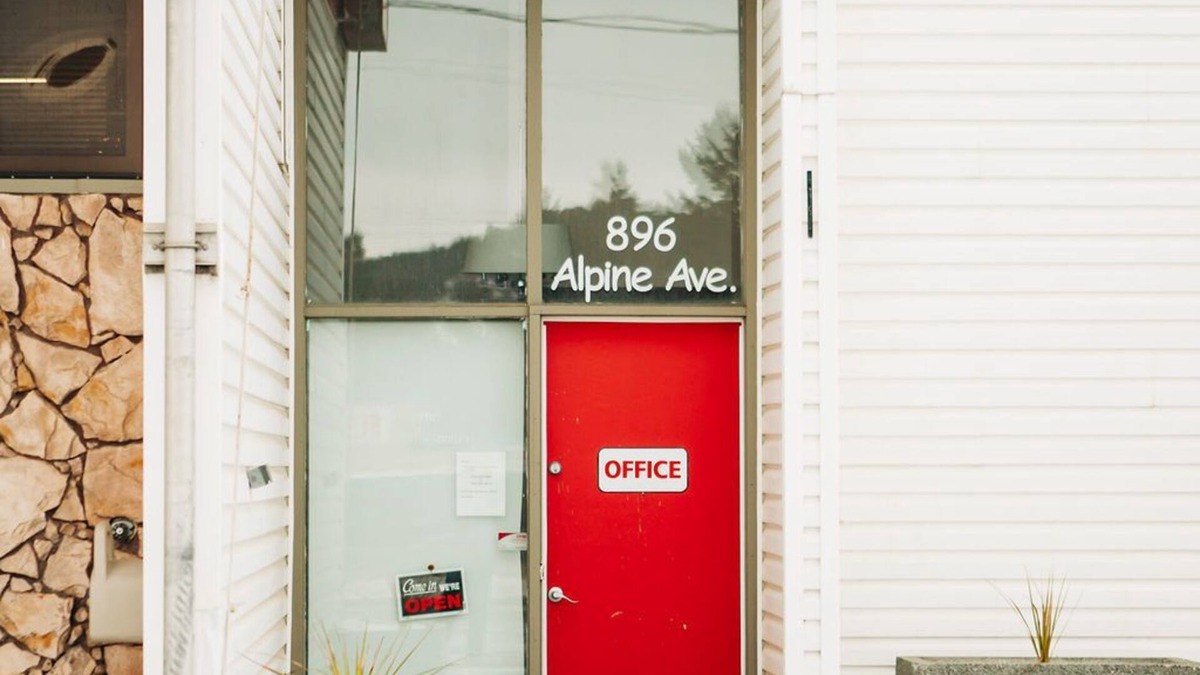 100 Mile House Hotel | 99 Mile Motel