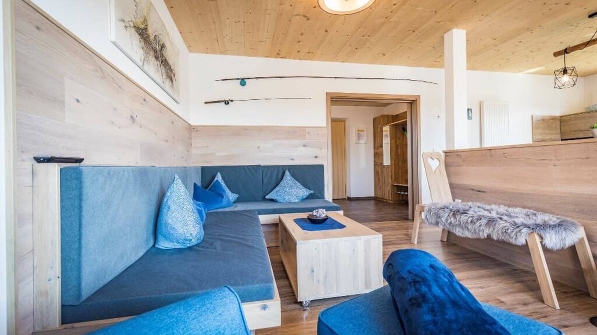 Nittenau Apartment | 99qm-großes, gemütliches Chalet mit eigener Terrasse und kleinem Garten