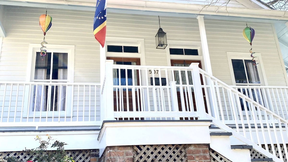 Natchez House | A 125 Year Old Luxury Cottage in Natchez. Free Breakfast Voucher!