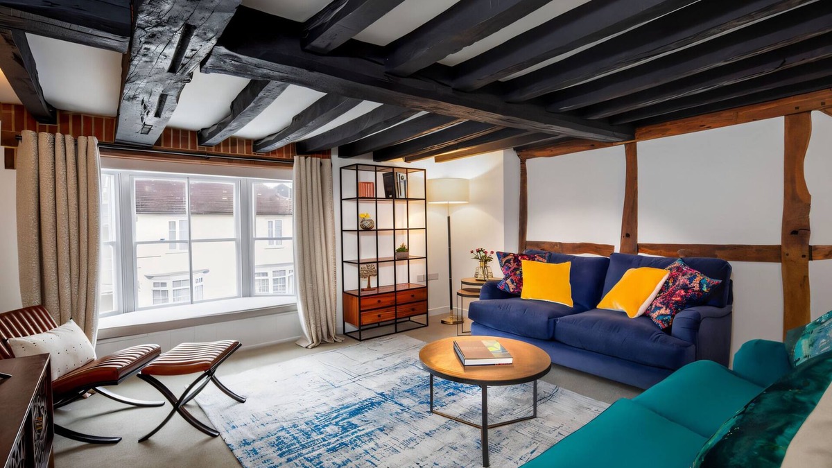 Petersfield Apartment | A 16th century Hideaway in Petersfield, South Downs Market Town