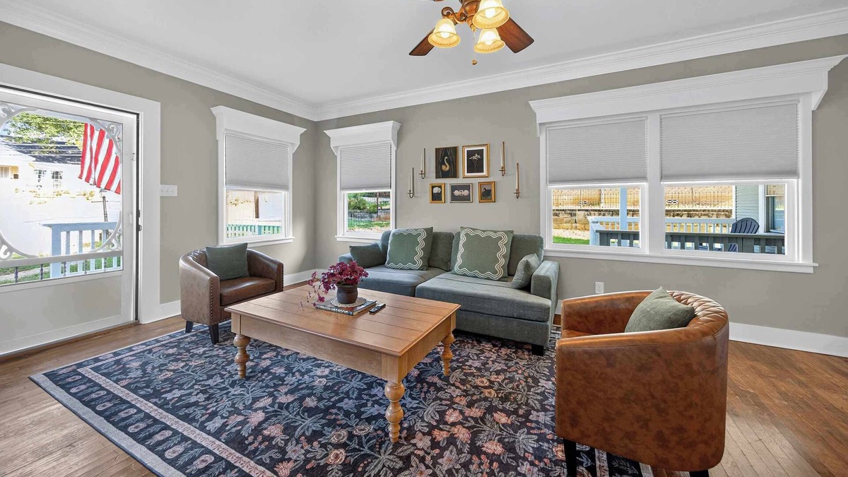 Tyler House | A 1921 Craftsman with Charm in Tyler!