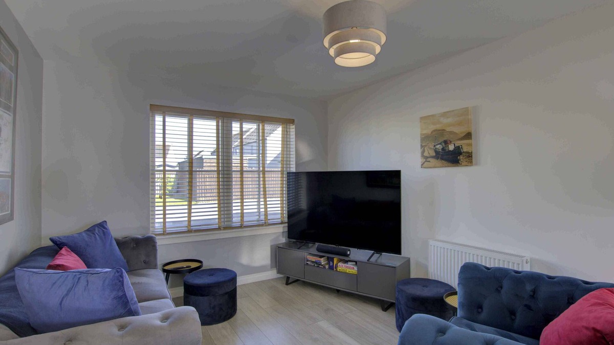 Dornoch House | A 2-bedroom fully furnished house just outside the centre of Dornoch.
