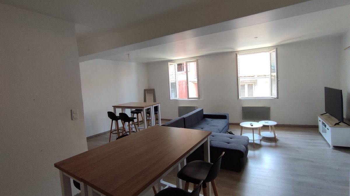 Tarascon-sur-Ariege Apartment | A 20 min des Stations Appartement Très Paisible