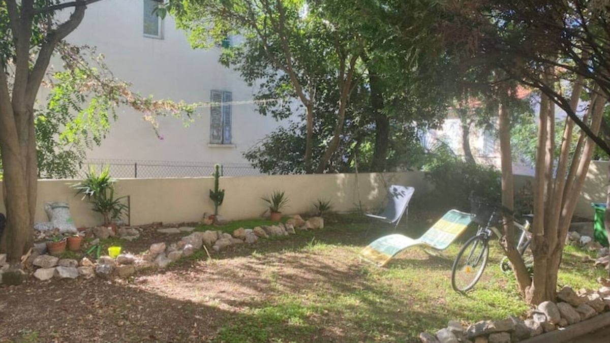 Le Mourillon Apartment | A 200 Mètres à Pied des Plages Joli Studio Entier Rénové av Terrasse et Jardinet