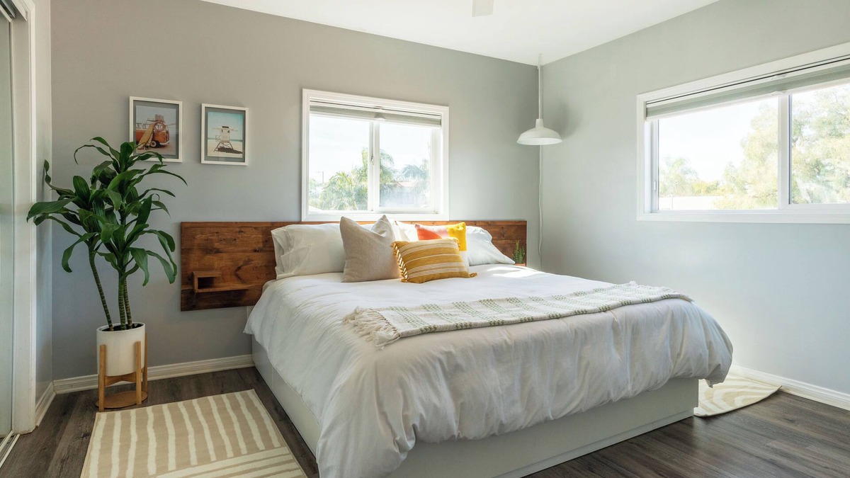 Belmont Heights House | A 2bed 2bath modern coastal vibe made for your perfect Southern California stay!