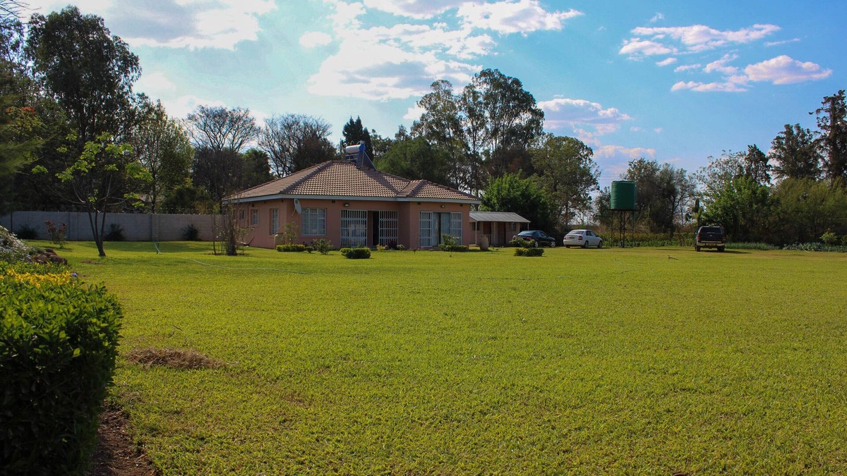 Bulawayo House | A 3 bed sanctuary for peace and relaxation.