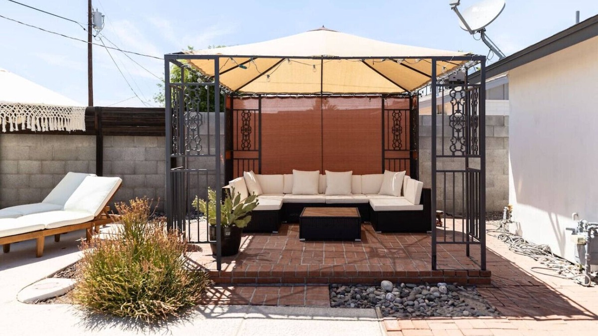 Paradise Plaza House | A 3BR/2BA Valley View Retreat