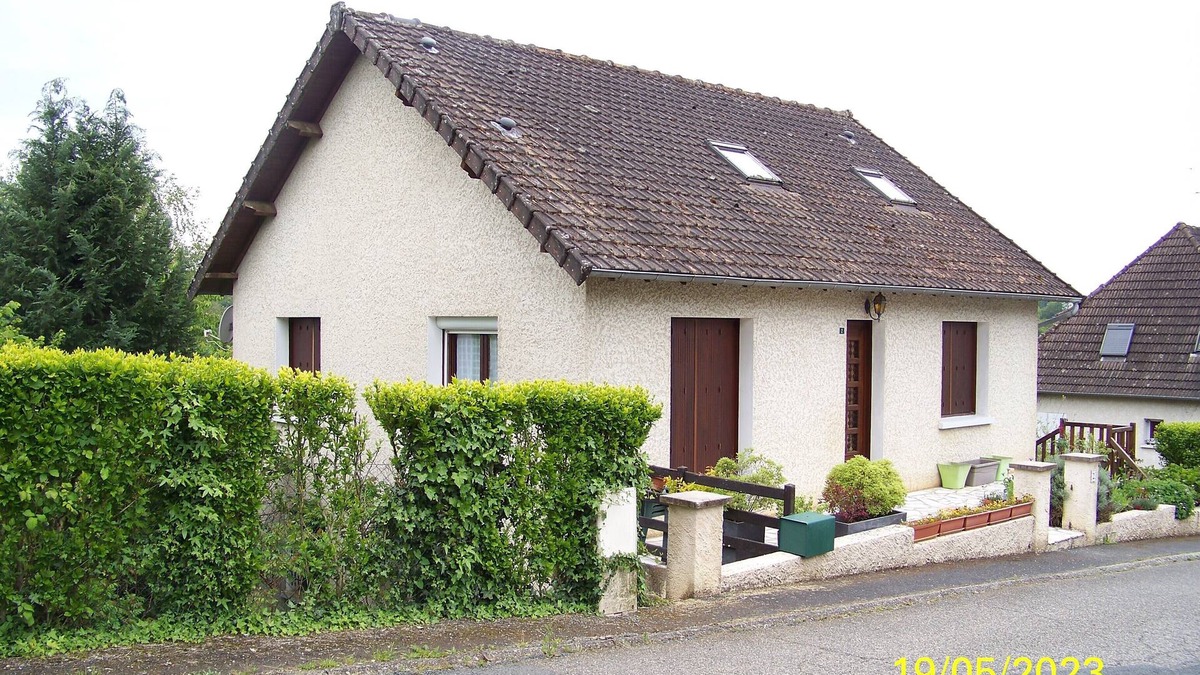 Seilhac House | A 5 Minutes à Pied du Bourg , Maison Avec Jardin Arboré