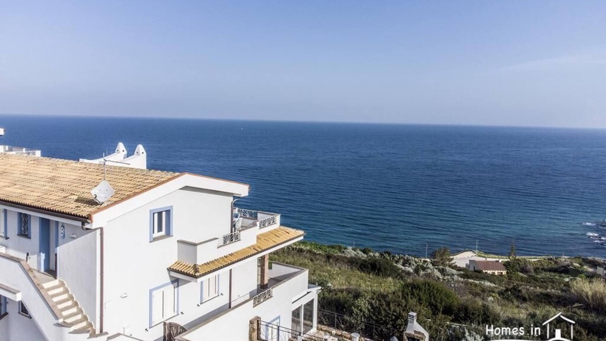 Castelsardo Historic Centre Apartment | A 5 minuti da Cala Ostina! Una terrazza sul mare