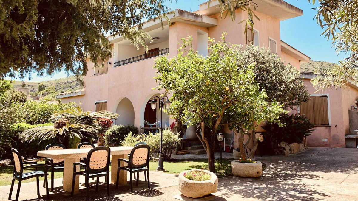 Solanas House | A 7 Minuti a Piedi Dalla Spiaggia!