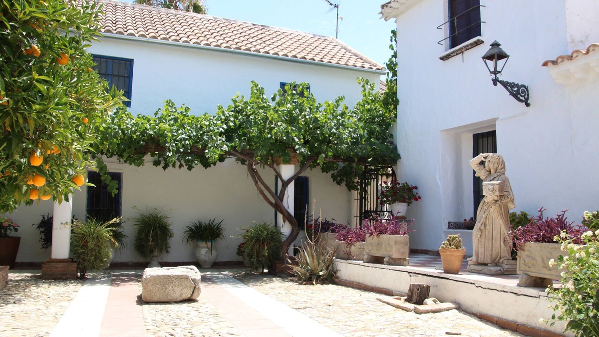 Priego de Cordoba House | A beautiful Spanish family home located in a beautiful peaceful setting.
