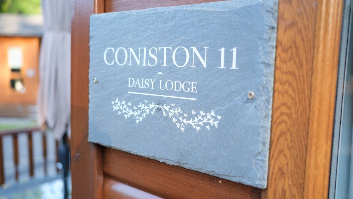 Troutbeck Bridge Cabin | A beautiful Cabin on the 5 star White Cross Bay in a quiet area of the park -