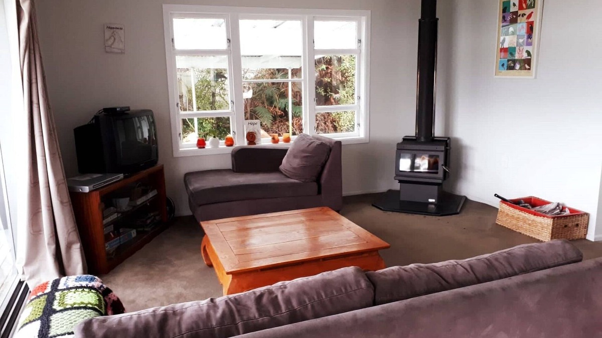Rotoma House | A beautiful home away from home on the lake