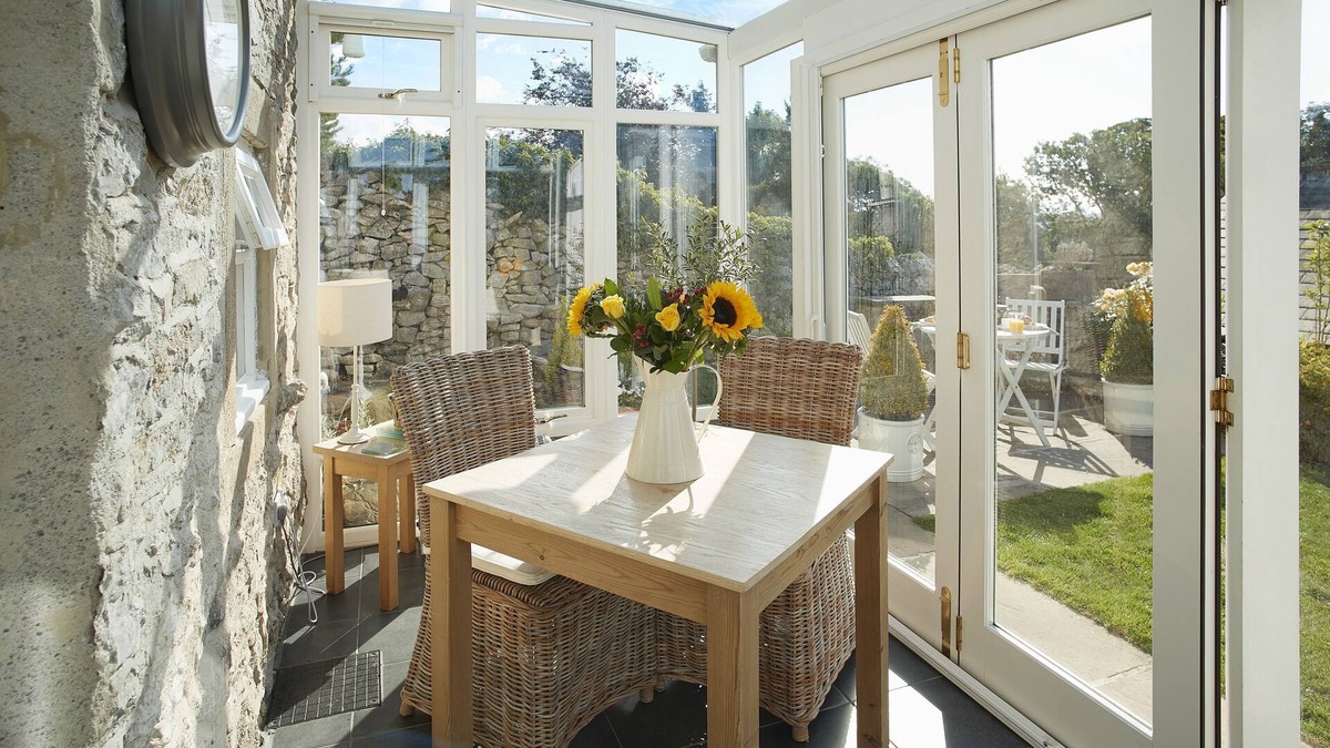 Over Haddon Cottage | A beautiful one bedroom detached cottage, perfect for romantic breaks in the Peak District.