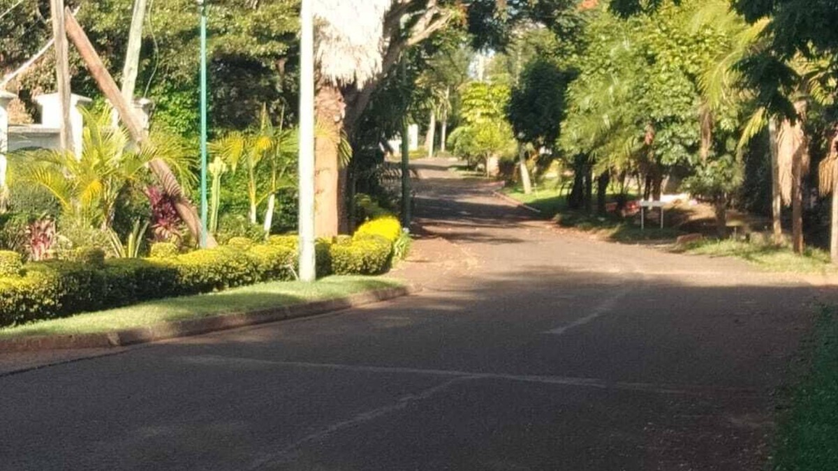 Kitisuru House | A Beautiful, peaceful & home feeling 2 bedroom guest house with a lavish garden