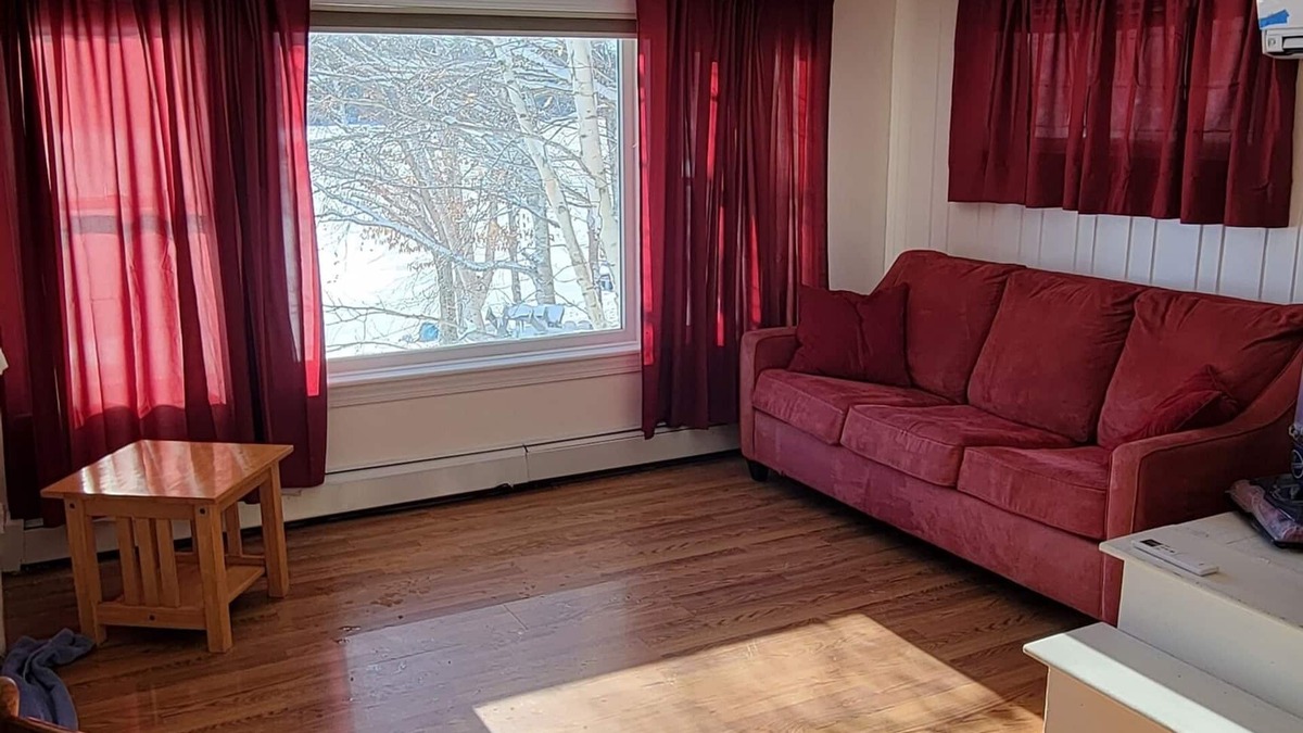 Dedham House | A beautiful two Bedroom house located on Green Lake in Maine.