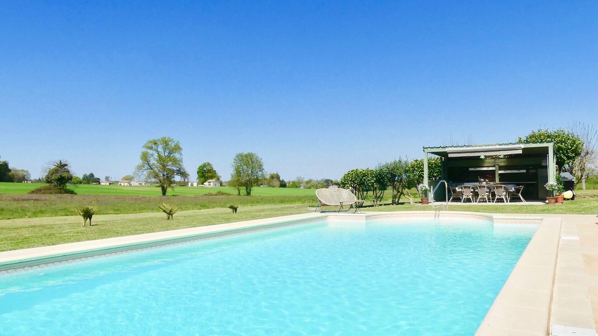 Vanzac House | A beautifully renovated old Hunting Lodge with stunning countryside views