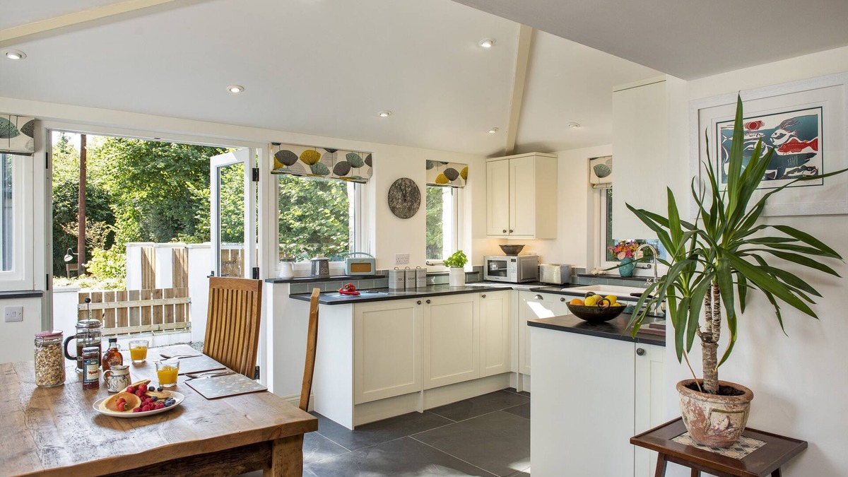 Brazzacott Cottage | A beautifully restored Cornish cottage retreat with private hot tub