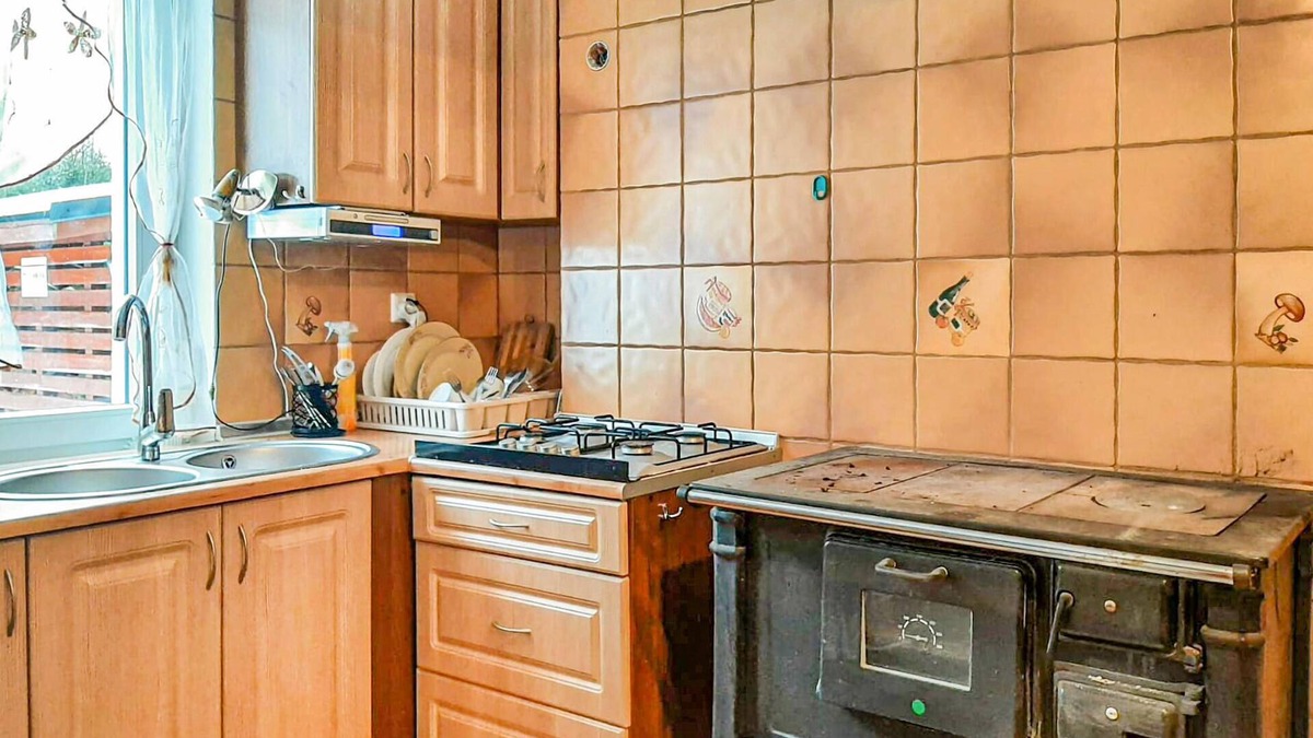 Uniemysl House | A beautifully situated holiday home in the town of Lubawka.