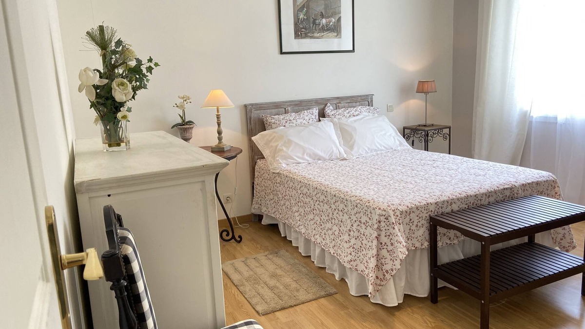 Larroque-sur-l'Osse Bed & Breakfast | A bed and breakfast