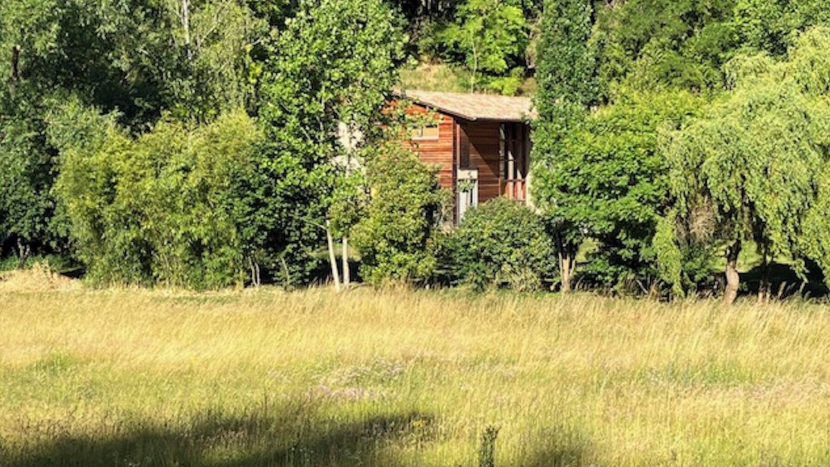 Les Echets Bed & Breakfast | A bed and breakfast in the woods