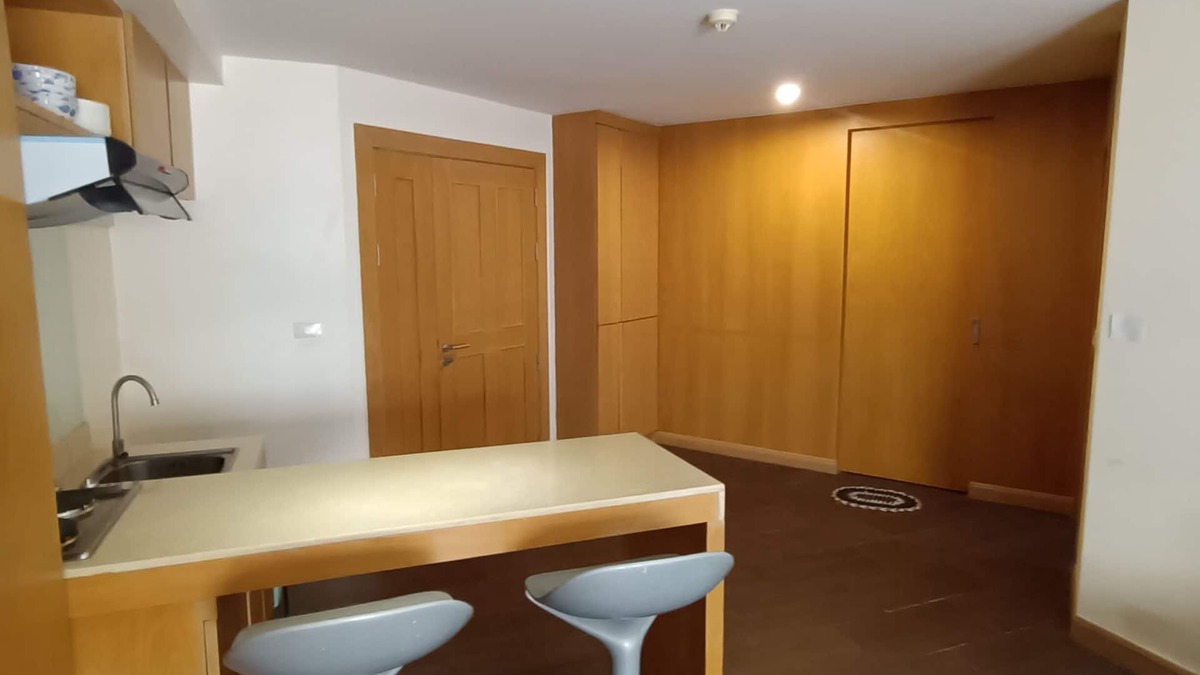 Nong Bon Apartment | A Bedroom and Den next to MRT