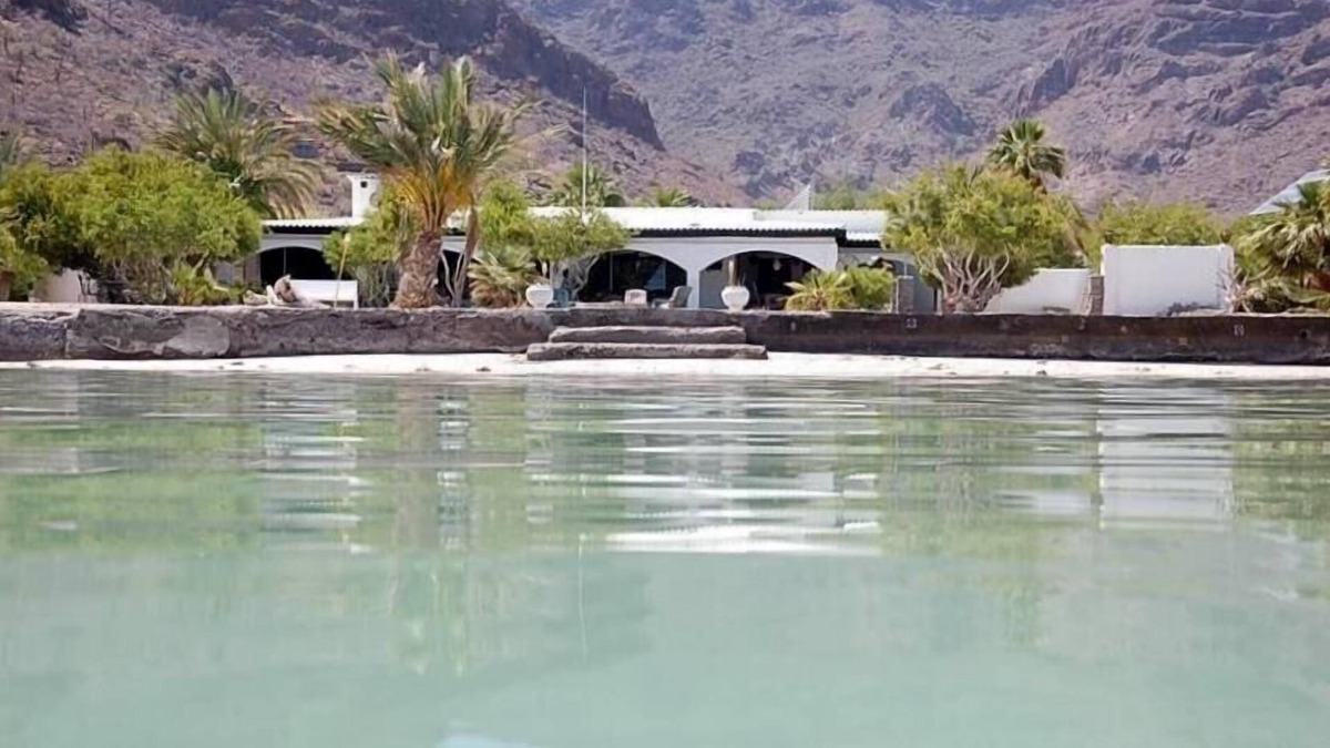 Mulege Villa | A Breathtaking View from Beachfront Villa in Famous Coyote Bay
