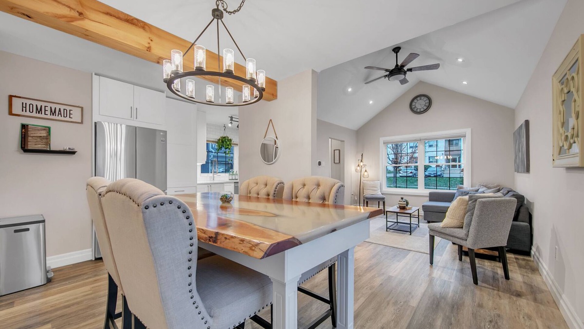 Orangeville Apartment | A bright & chic 2 bedroom urban apartment